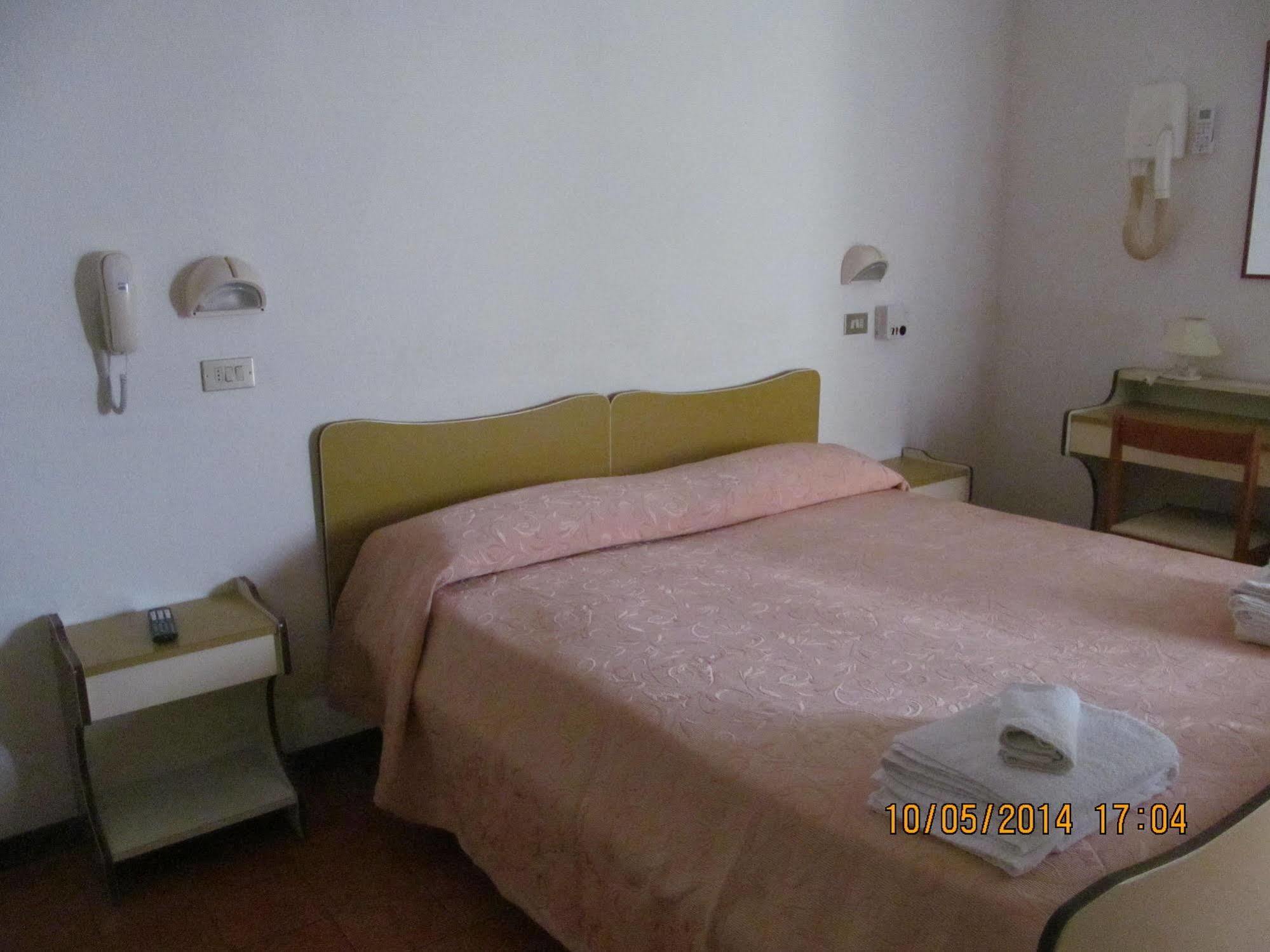 Hotel Edward Bellaria-Igea Marina Exterior foto