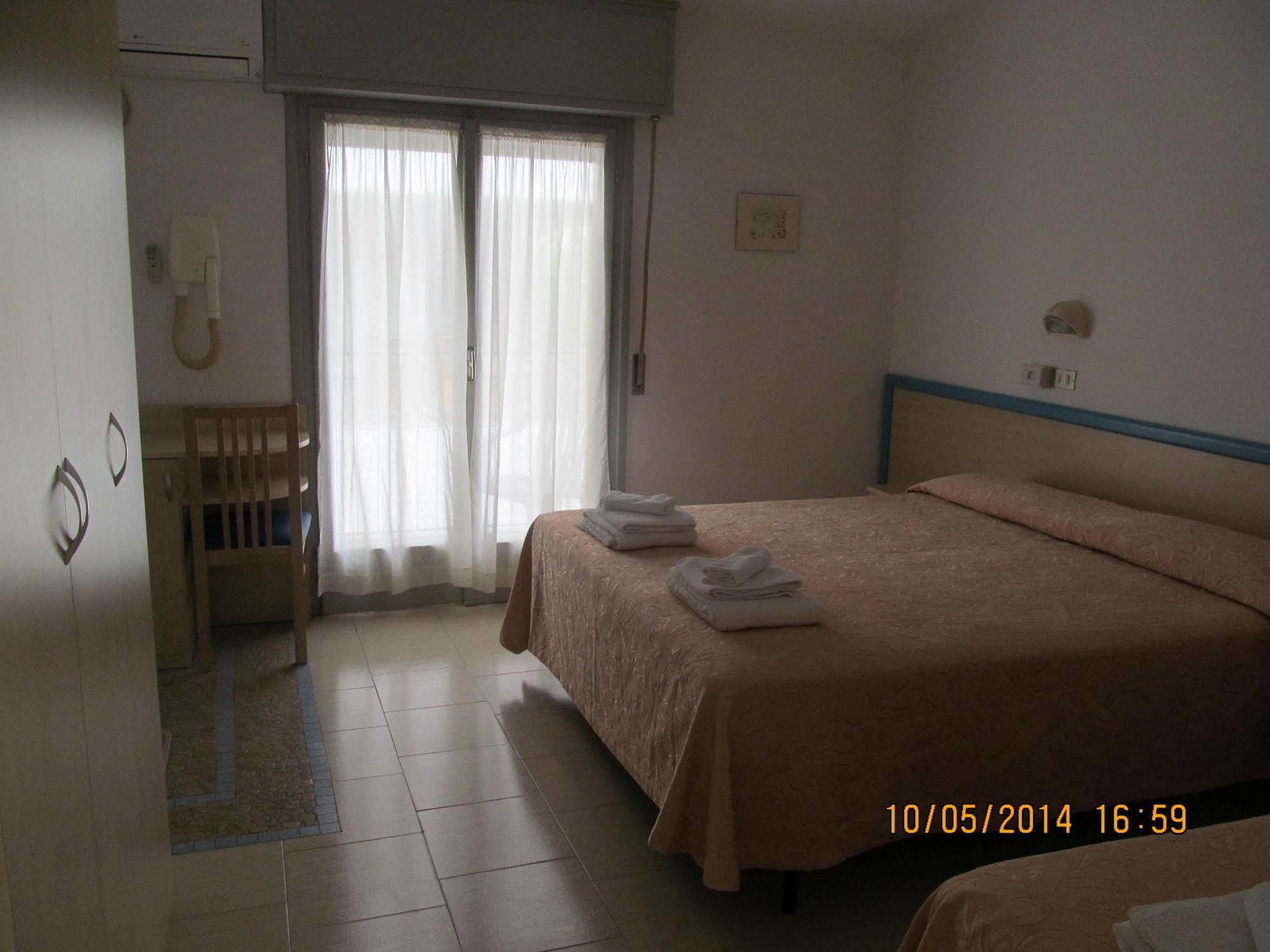 Hotel Edward Bellaria-Igea Marina Exterior foto